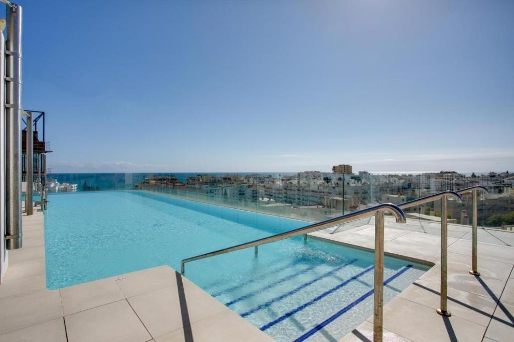 Keywise Family Luxury Infinity & Golf Apartment *