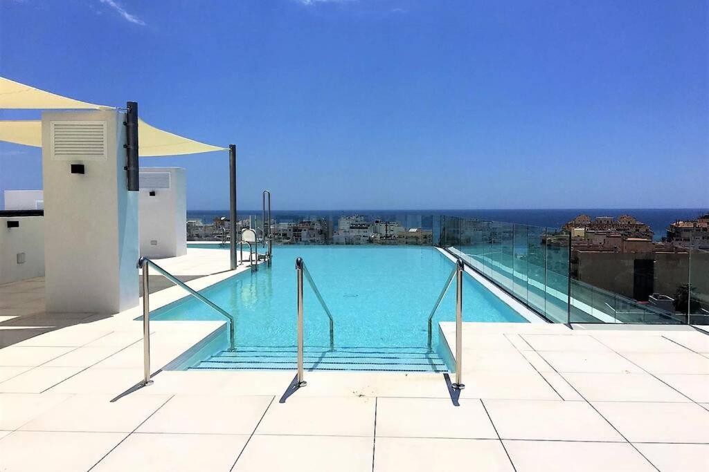 Keywise Family Luxury Infinity & Golf Apartment Estepona